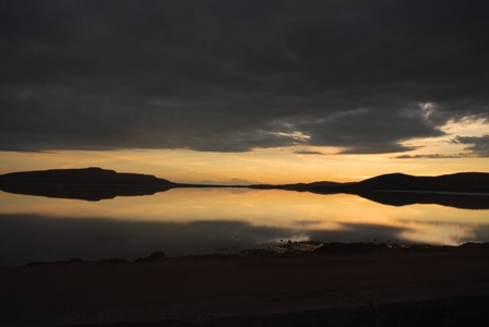 Spiegelung in der Salzlagune von Araya